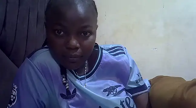 pretty vivy online show from March 3, 5:42 am