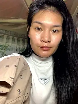 Snapshot of Zeni_fer chatting on December 3, 12:27 pm Zeni fer online show from December 3, 12:27 pm