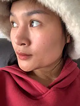 Snapshot of Zeni_fer chatting on January 5, 2:49 am Zeni fer online show from January 5, 2:49 am