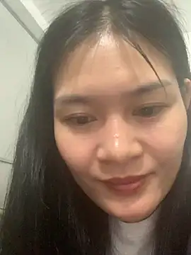 Snapshot of Zeni_fer chatting on January 26, 5:02 am Zeni fer online show from January 26, 5:02 am