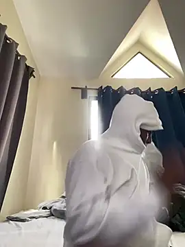 Snapshot of anubi0880 chatting on February 2, 2:13 pm anubi0880 online show from February 2, 2:13 pm