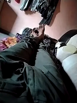 Snapshot of broo245 chatting on January 9, 10:41 am broo245 online show from January 9, 10:41 am