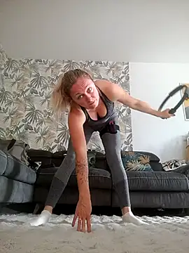 Snapshot of cassiehotsexy chatting on September 26, 8:07 am cassiehotsexy online show from September 26, 8:07 am