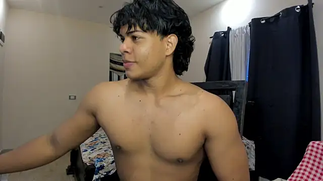 Snapshot of johan_beley_ chatting on March 18, 2:48 pm johan beley online show from March 18, 2:48 pm