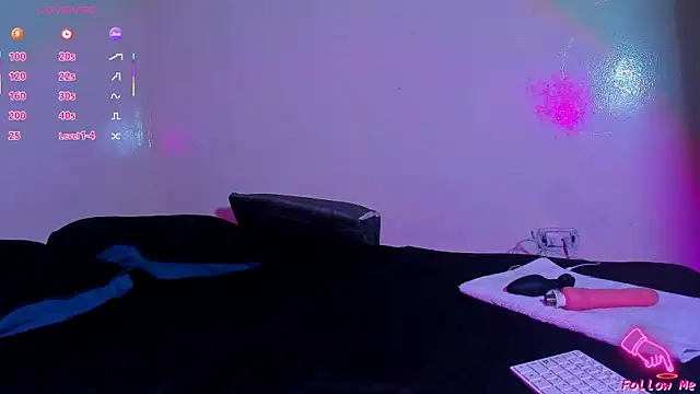 Piggy Eddy online show from April 17, 12:41 pm