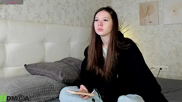 Snapshot of Nicole_Charm chatting on September 22, 8:00 pm Nicole Charm online show from September 22, 8:00 pm