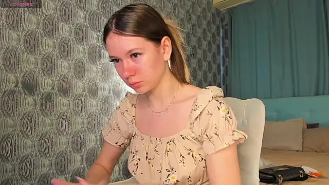 Snapshot of Nicole_Charm chatting on June 25, 11:53 pm Nicole Charm online show from June 25, 11:53 pm