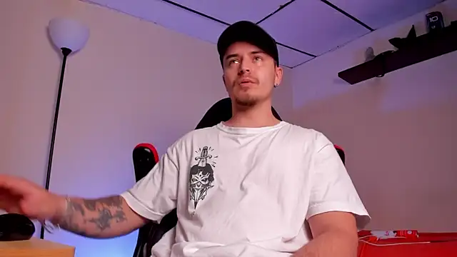 james connor2 online show from October 12, 7:02 pm