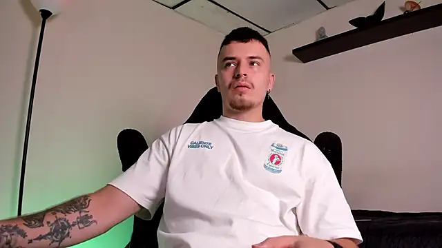 james connor2 online show from February 4, 7:31 pm