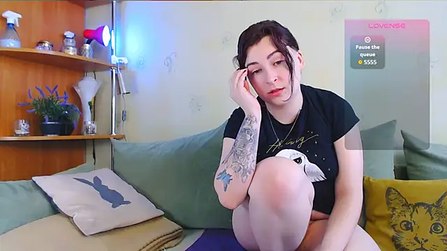 Snapshot of Caroline1995 chatting on November 25, 8:03 am Caroline1995 online show from November 25, 8:03 am