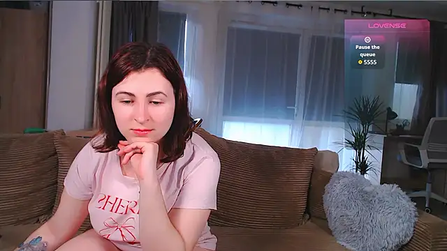 Snapshot of Caroline1995 chatting on February 3, 2:22 pm Caroline1995 online show from February 3, 2:22 pm