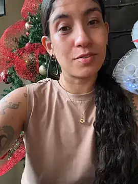 Snapshot of ValeriEvan chatting on December 13, 9:09 pm ValeriEvan online show from December 13, 9:09 pm