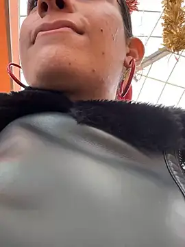 Snapshot of ValeriEvan chatting on December 18, 6:14 pm ValeriEvan online show from December 18, 6:14 pm