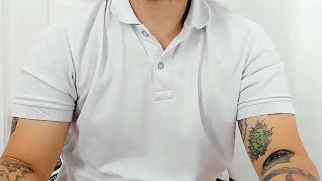 Snapshot of Beard_xox chatting on February 19, 8:38 pm Beard xox online show from February 19, 8:38 pm