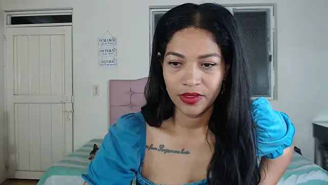 Snapshot of makennaa_ chatting on April 21, 10:21 am makennaa online show from April 21, 10:21 am