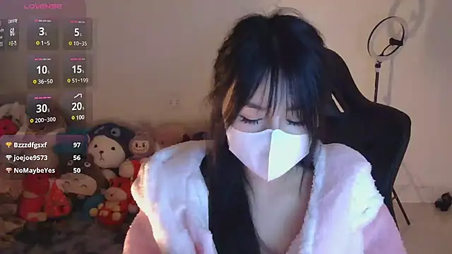 Snapshot of TimmyZi chatting on December 9, 8:23 pm TimmyZi online show from December 9, 8:23 pm