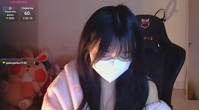 Snapshot of TimmyZi chatting on January 15, 9:35 am TimmyZi online show from January 15, 9:35 am