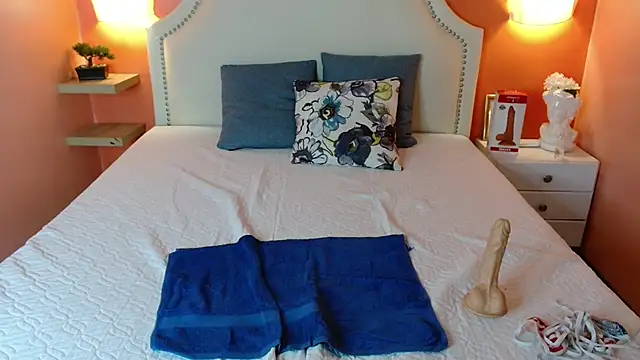 Snapshot of north_sweet_ chatting on February 23, 6:45 pm north sweet  online show from February 23, 6:45 pm