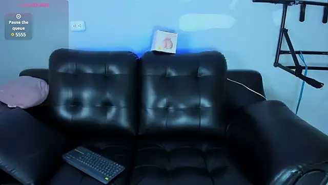 Snapshot of Rob_saenz_ chatting on March 6, 4:07 pm Rob saenz online show from March 6, 4:07 pm