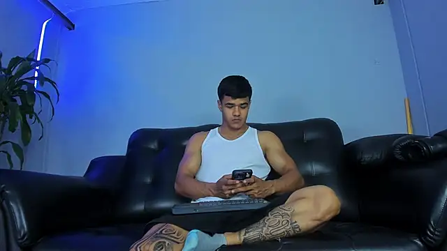 Snapshot of Rob_saenz_ chatting on September 17, 3:03 pm Rob saenz online show from September 17, 3:03 pm