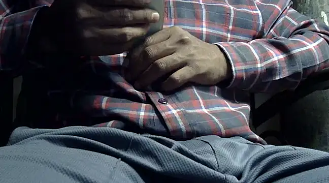 Snapshot of baazigar678 chatting on December 16, 6:27 pm baazigar678 online show from December 16, 6:27 pm