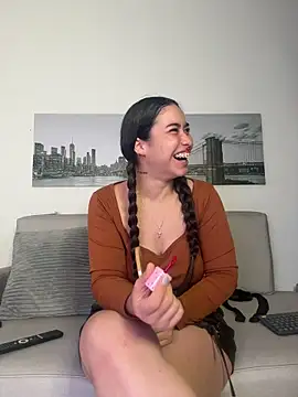 SophieRoyals online show from May 16, 1:32 pm