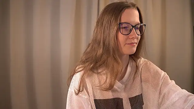 Snapshot of brendacom chatting on March 20, 2:19 am brendacom online show from March 20, 2:19 am