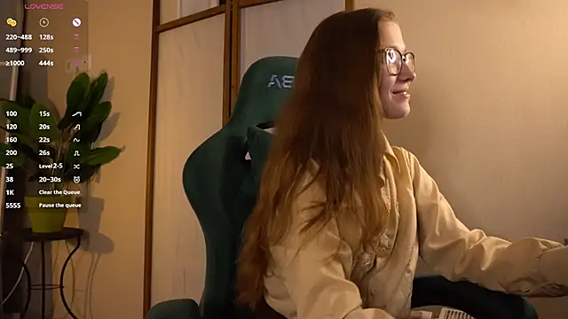 Snapshot of brendacom chatting on October 8, 4:15 pm brendacom online show from October 8, 4:15 pm