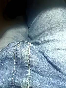 Snapshot of franko1987 chatting on January 9, 5:44 am franko1987 online show from January 9, 5:44 am