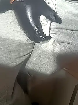 Snapshot of franko1987 chatting on January 16, 1:14 pm franko1987 online show from January 16, 1:14 pm