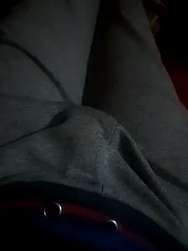 Snapshot of franko1987 chatting on February 19, 3:39 am franko1987 online show from February 19, 3:39 am