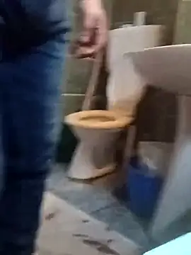 Snapshot of franko1987 chatting on March 1, 10:45 am franko1987 online show from March 1, 10:45 am