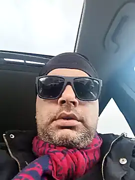 Snapshot of franko1987 chatting on March 14, 7:48 am franko1987 online show from March 14, 7:48 am