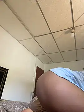 JennamartinyII online show from May 18, 1:17 pm