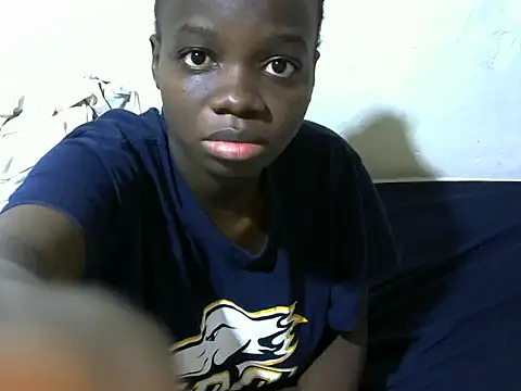 Snapshot of Thicky_kyla chatting on March 8, 2:04 am Thicky kyla online show from March 8, 2:04 am