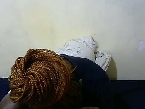 Snapshot of Thicky_kyla chatting on March 13, 12:45 pm Thicky kyla online show from March 13, 12:45 pm