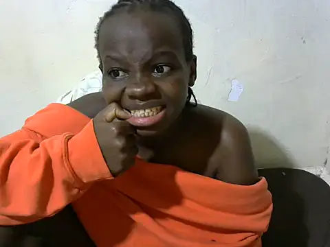 Snapshot of Thicky_kyla chatting on April 9, 6:57 pm Thicky kyla online show from April 9, 6:57 pm
