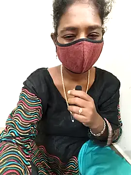 Snapshot of Tamil--Rani chatting on February 5, 5:30 am Tamil--Rani online show from February 5, 5:30 am