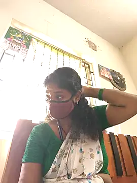 Snapshot of Tamil--Rani chatting on February 14, 7:07 am Tamil--Rani online show from February 14, 7:07 am