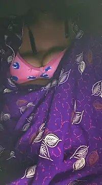 Snapshot of Tamil--Rani chatting on February 15, 7:06 pm Tamil--Rani online show from February 15, 7:06 pm