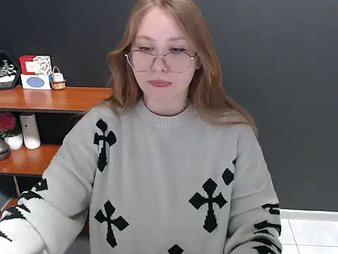 Snapshot of lady_minx chatting on December 23, 7:49 am lady minx online show from December 23, 7:49 am