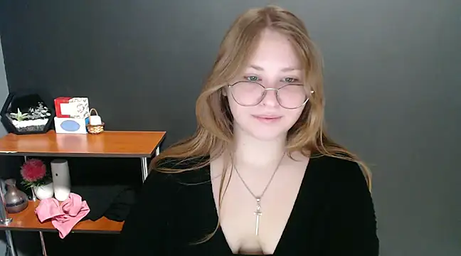 Snapshot of lady_minx chatting on January 7, 8:03 am lady minx online show from January 7, 8:03 am