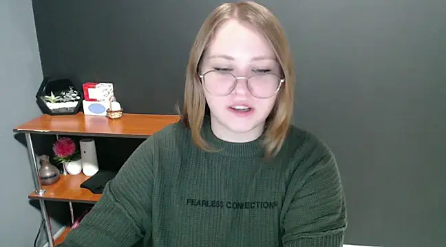 Snapshot of lady_minx chatting on January 9, 7:21 am lady minx online show from January 9, 7:21 am