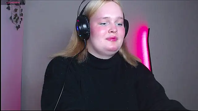 rozzhaos8 online show from October 25, 7:08 pm