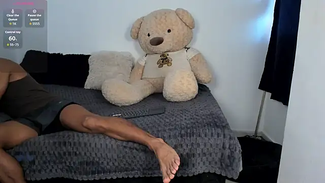 Snapshot of LittleParker chatting on June 26, 2:21 pm LittleParker online show from June 26, 2:21 pm