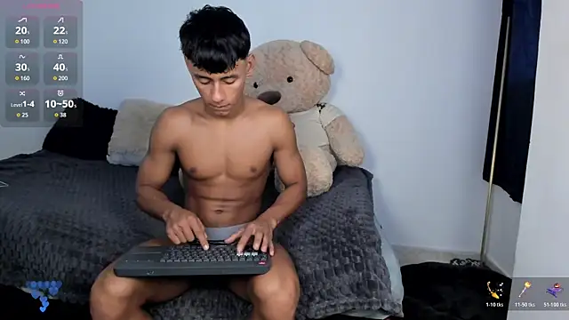 Snapshot of LittleParker chatting on June 27, 1:39 pm LittleParker online show from June 27, 1:39 pm