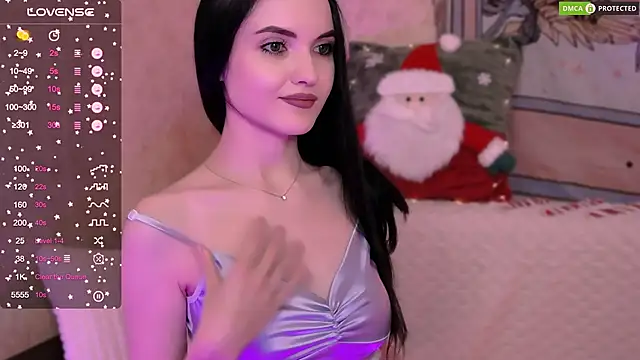 Snapshot of AdelinaRoss chatting on December 9, 4:23 am AdelinaRoss online show from December 9, 4:23 am