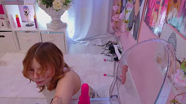 Coconut Mia online show from May 14, 8:04 pm