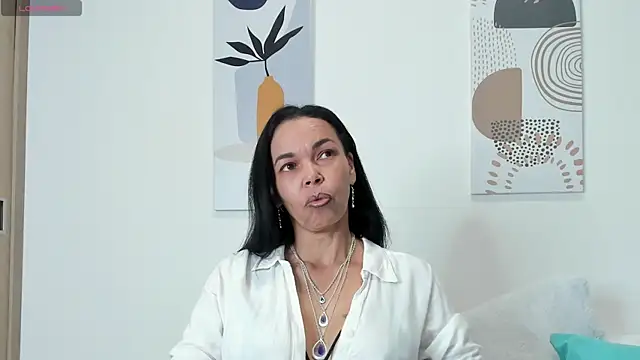 Snapshot of Evawalker_ chatting on February 7, 1:47 am Evawalker online show from February 7, 1:47 am