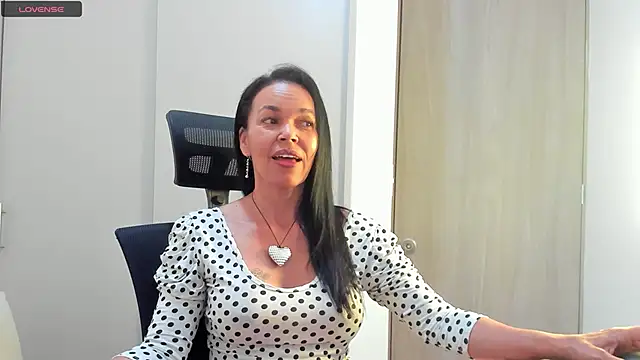 Snapshot of Evawalker_ chatting on September 11, 2:55 am Evawalker online show from September 11, 2:55 am